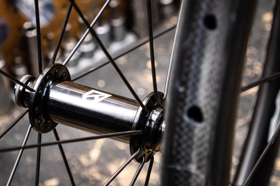 tubeless wheelset rim brake